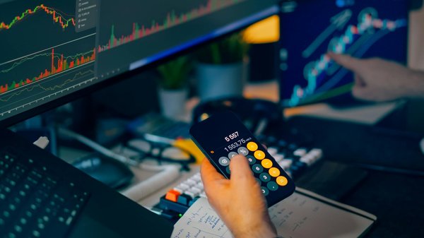 Essential Guide: Navigating the Process of Purchasing Property at a UK Auction