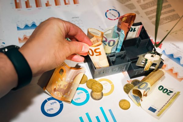 Essential Strategies for UK Buyers with Bad Credit to Successfully Obtain a Mortgage
