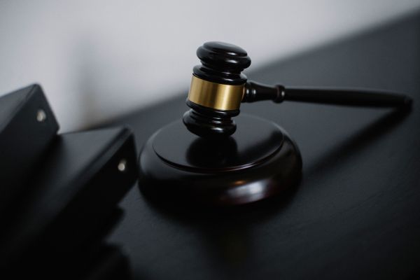 Navigating Property Boundary Disputes in the UK: A Legal Guide to Challenge and Resolution